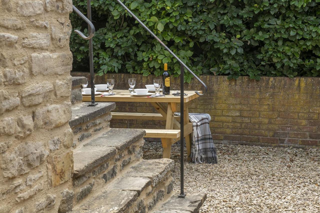 The Milking Parlour Villa Malmesbury Exterior photo